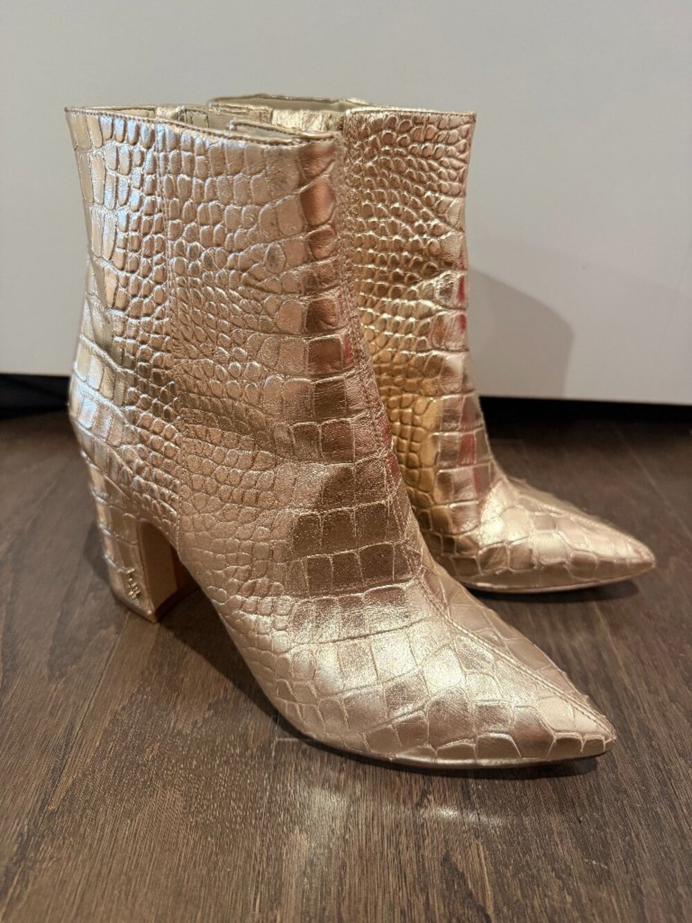Sam Edelman Hilty 2 Gold Croc Bootie - Good